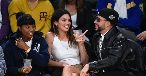 Memes & Tweets About Kendall Jenner & Bad Bunny's Lakers Game Body Language