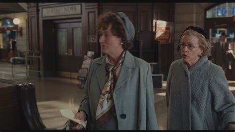 Meryl Streep in "Julie & Julia" - Meryl Streep Image (27874706) - Fanpop