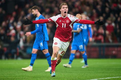 Manchester United showing ‘concrete’ interest in Denmark wonderkid Rasmus Højlund - blogs de ...