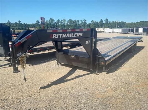 2022 PJ Trailers 30' 16K Gooseneck Flatbed Mega Ramps | Trailer World ...