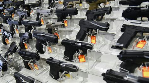 First gun show in Richmond since new gun control laws | 8News