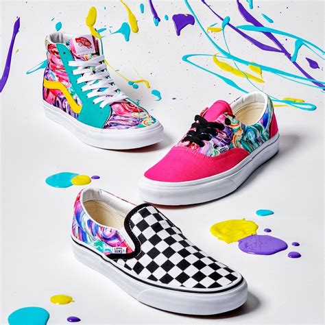 Express yourself with the Customs Exclusive... - Vans Girls