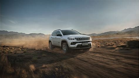 Jeep Compass 2023: motor e consumo - Jeep Amazonas