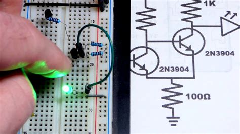 Schmitt Trigger Circuit With Transistors