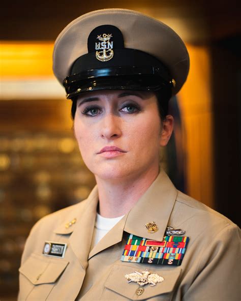 Reserve Sailor Becomes First Female Gunner's Mate Master Chief Petty ...