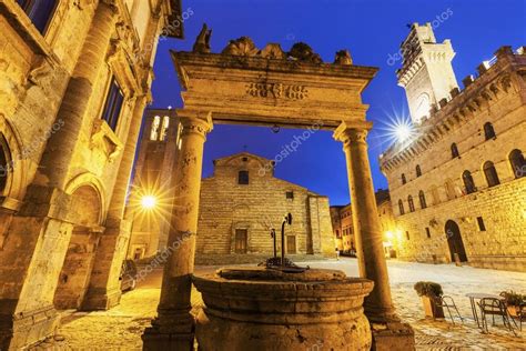 Piazza Grande in Montepulciano — Stock Photo © benkrut #101183774