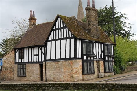 Classic house. | Tudor style homes, Architecture, Tudor house