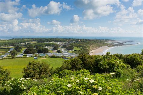 Whitecliff Bay, Bembidge, Isle of Wight - Explore the Isle of Wight