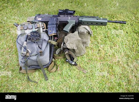 British Army SA80 assault rifle Stock Photo: 8173225 - Alamy