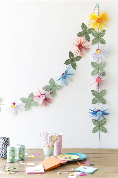 Cute And Easy DIY Paper Flower Garland - Shelterness