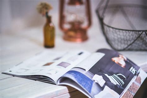 Girl reading a newspaper · Free Stock Photo