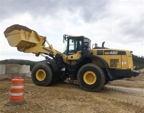 Komatsu’s new wheel loader ‘hits the sweet spot’ for multiple applications