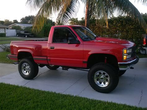 1990 CHEVY 4X4 TRUCK STEPSIDE LIFTED