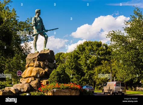 Minuteman Statue Lexington Battle Green Lexington, Massachusetts, USA ...