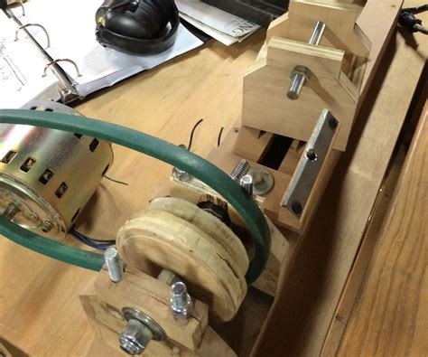 Mini Wood Lathe Using Scrap Wood : 6 Steps (with Pictures) - Instructables