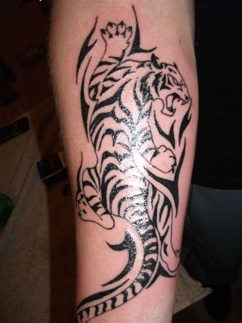 15 Awesome Tribal Tiger Tattoos | Only Tribal