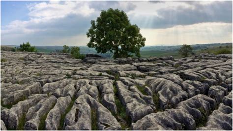 Malham Cove: A Harry Potter location and briefly the highest "single ...