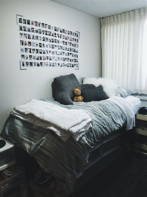 Dorm room at Syracuse University | Dorm room, Dorm life, New room