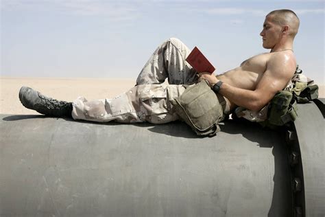 Jake Gyllenhaal in Jarhead | Hot Actors in Uniforms | POPSUGAR Entertainment Photo 45