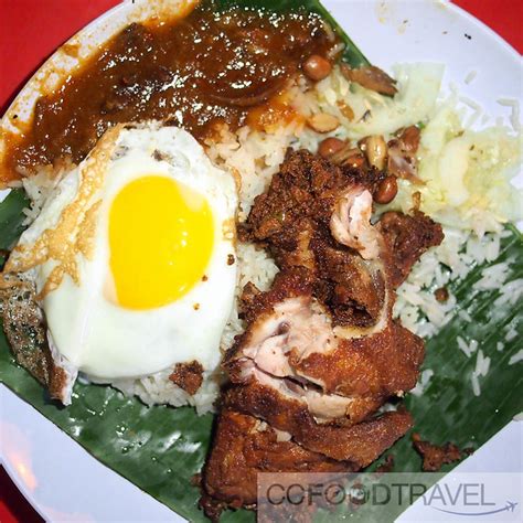 Bumbung Nasi Lemak Sea Park - CC Food Travel