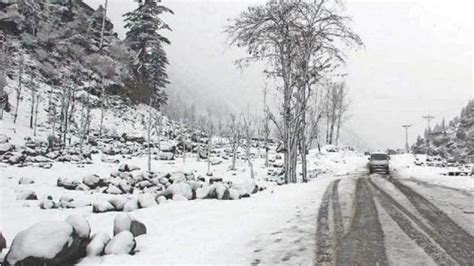 PDMA forecasts season’s first snowfall in Murree; authorities prepare ...