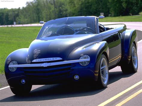 Chevrolet SSR - Information and photos - MOMENTcar