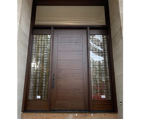 Choosing the Perfect Finish for Your Solid Wood Door