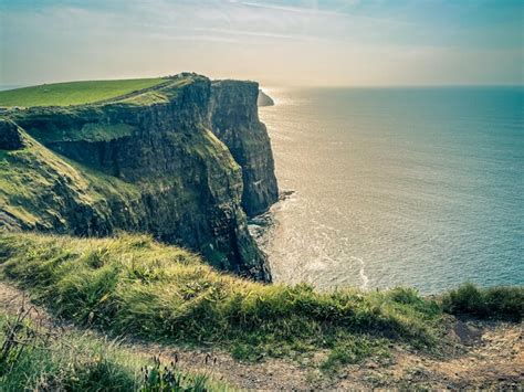 Premium Photo | Cliffs of moher