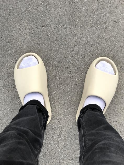 yeezy slides “bone” on foot : r/yeezys