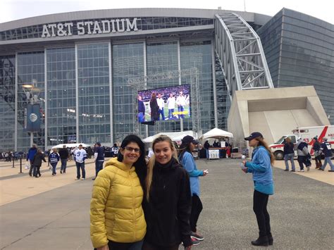 Dallas Cowboys Stadium Tour - Two Traveling Texans