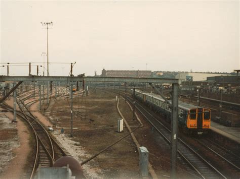 Hornsey station, looking south © Stephen Craven :: Geograph Britain and Ireland