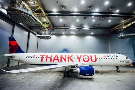 Delta "Thank You" Plane | Delta Air Lines custom paints one … | Flickr