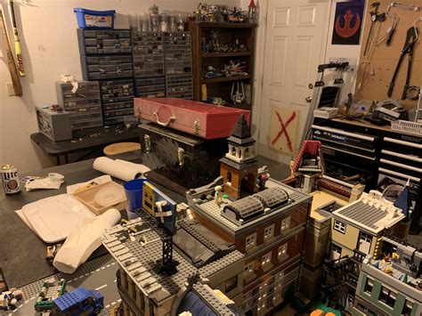 Lots of progress on Lego garage today. : r/lego