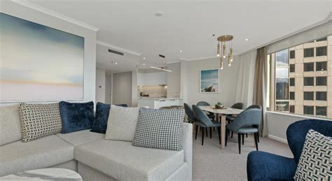 The Sebel Quay West Suites Sydney (formerly Quay West Suites Sydney) 98 ...