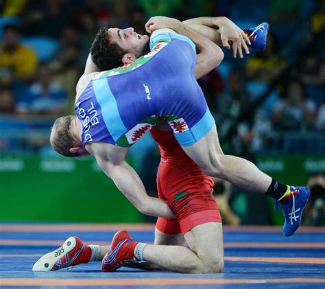 File:Wrestling at the 2016 Summer Olympics, Aliyev vs Dubov 10.jpg ...