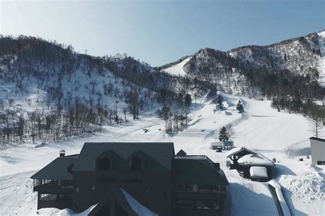 Skiing and Snowboarding Lessons at Sapporo Teine Ski Resort in Hokkaido ...