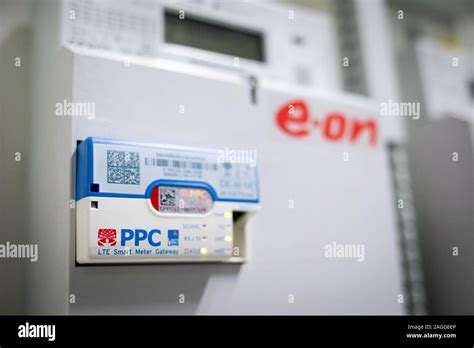 Smart meter eon hi-res stock photography and images - Alamy