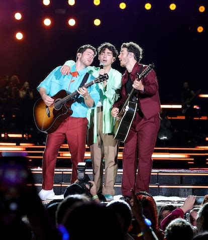 The Jonas Brothers' 2023 Tour Set List Has A Taylor Swift Shoutout