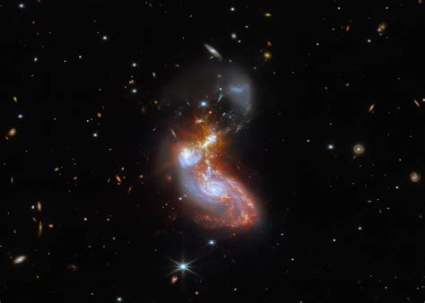 Merging Galaxy Pair IIZw096 | yeoys.com