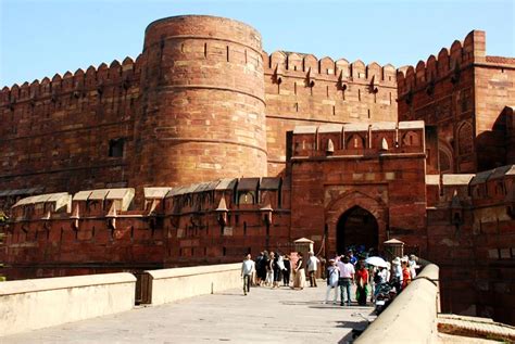 Agra Fort, Uttar Pradesh - Timings, Entry Fee, Location, Address