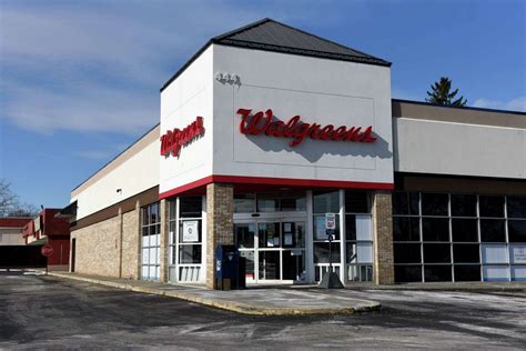 Closings of two Walgreens raise pharmacy desert concerns