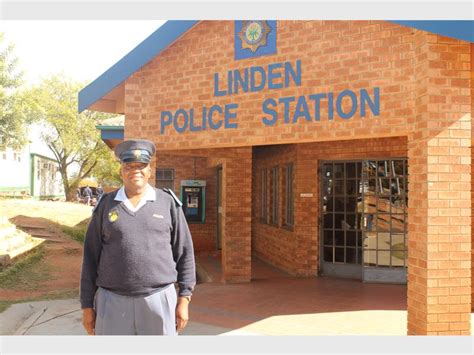 Linden Police Station salutes retiring Captain after 35 years of hard work | Randburg Sun