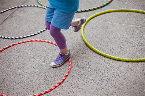 5 Totally Great Games to Play with a Hula Hoop