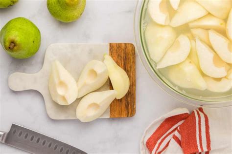 How to Can Pears {Step-by-Step Guide}