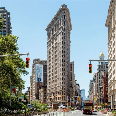 New York’s Landmark Flatiron Building Will Go Up for Auction—Again ...