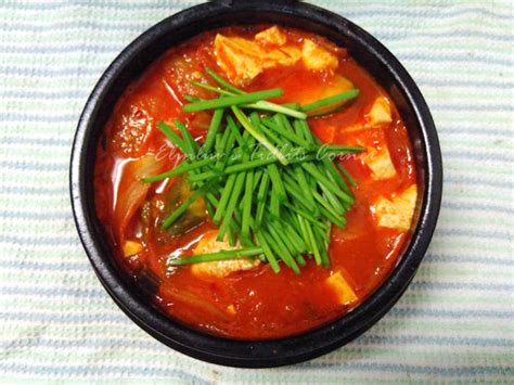 Elinluv's Tidbits Corner: Tofu And Fish Kimchi Jjigae