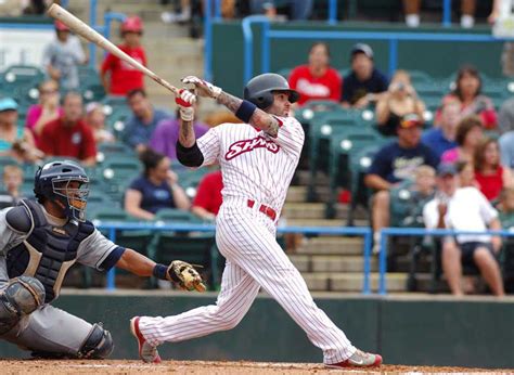 6 Tips for Better Baseball Photography - NYIP Photo Articles