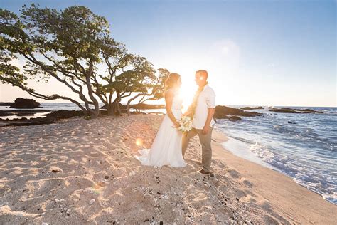 Beach Glass Weddings | Custom Hawaiian Beach Weddings