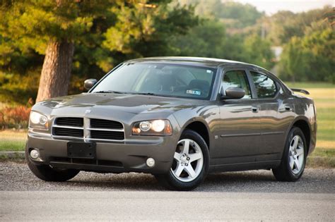 2010 Dodge Charger SXT H/O with Spoiler and Alloy Rims | Car Dealership ...