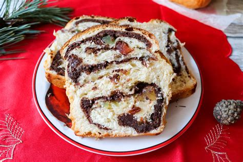 Romanian Christmas Sweet Bread – Cozonac – Delicious Romania